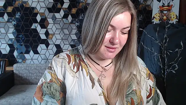 Snapshot of NikaSkylink chatting on April 2026 04:57:01 AM NikaSkylink online show from April 2026 04:57:01 AM