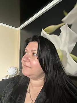 Liza Will online show from April 2026 11:56:02 AM