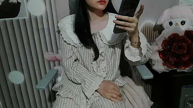 Snapshot of Emachiii chatting on November 2025 01:11:01 PM Emachiii online show from November 2025 01:11:01 PM