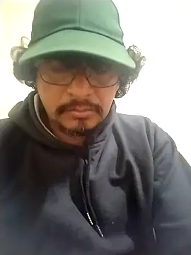 Satantin online show from November 2025 01:11:02 PM