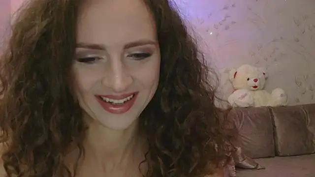 Amber Carrol online show from December 2025 05:07:02 PM