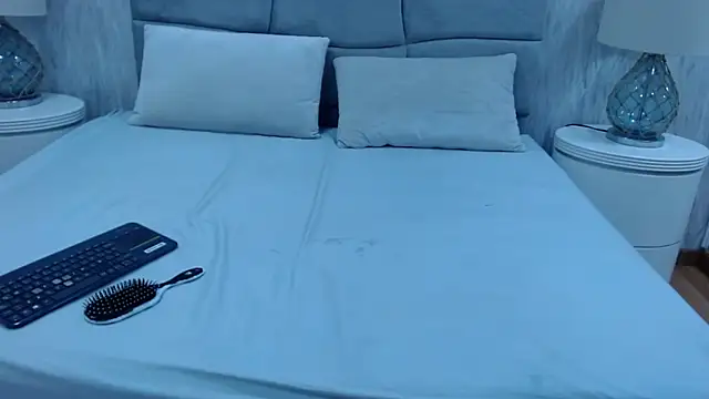 LittleeStar online show from September 2025 12:33:01 AM