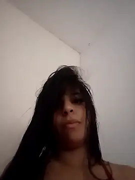 Carolzinha150 online show from June 2026 05:48:01 PM