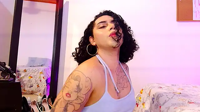 Snapshot of NoahMonroe_11 chatting on November 2025 08:53:02 PM NoahMonroe 11 online show from November 2025 08:53:02 PM