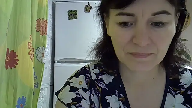 Krystal 82 online show from November 2025 05:14:02 PM