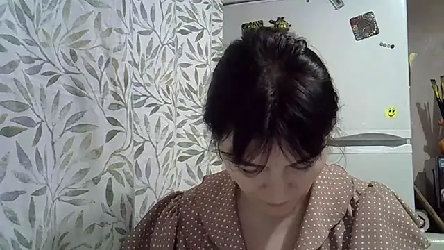 Krystal 82 online show from December 2025 08:50:02 PM