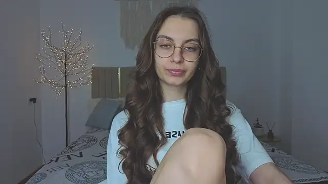 Real cutie1 online show from December 2025 01:42:01 PM