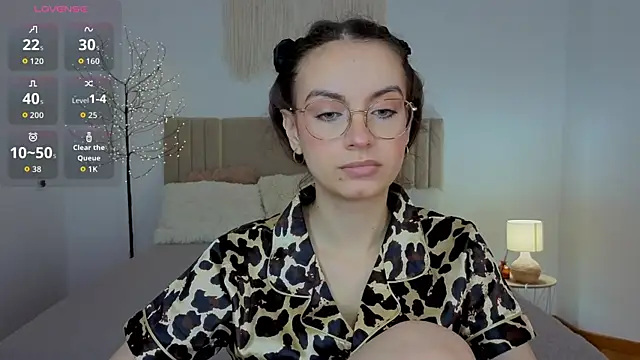 Snapshot of Real_cutie1 chatting on July 2026 12:43:01 PM Real cutie1 online show from July 2026 12:43:01 PM