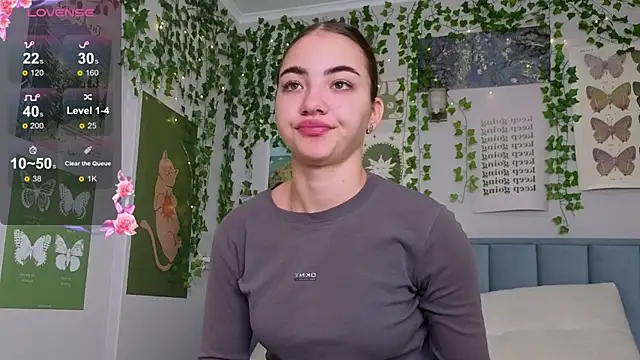 Ashley Pierce online show from December 2025 04:07:01 AM