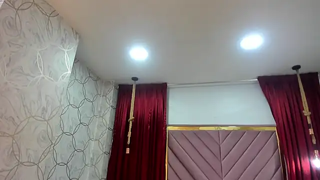 rubyrouge   online show from October 2025 07:01:01 PM