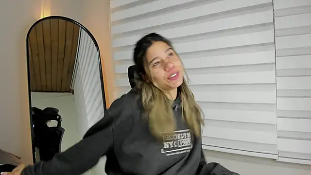 Rachell criss online show from September 2025 03:53:01 AM