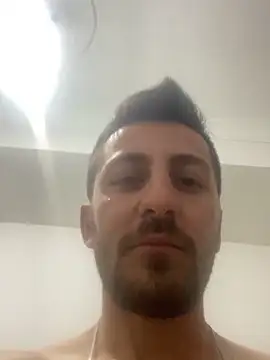 emredenizz07 online show from October 2025 07:08:01 PM