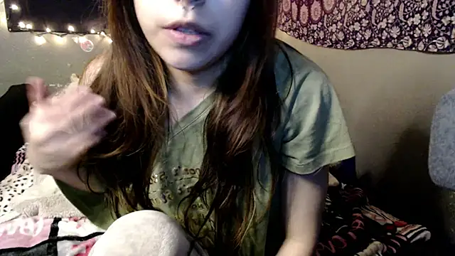 Snapshot of London_Ray chatting on July 2026 11:44:01 PM London Ray online show from July 2026 11:44:01 PM