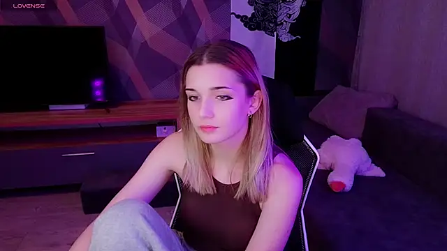 Sandy Belle online show from September 2025 06:46:01 PM