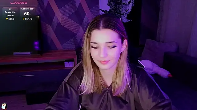 Sandy Belle online show from October 2025 09:13:01 PM