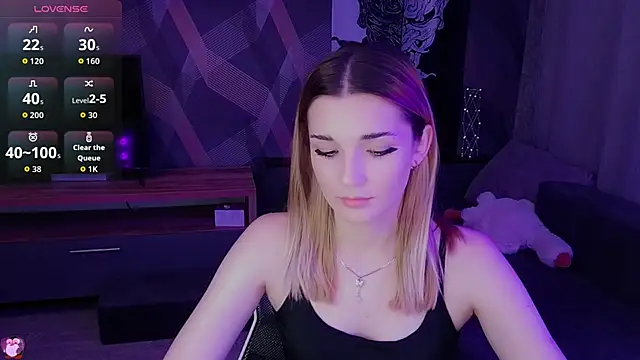 Sandy Belle online show from October 2025 09:37:01 PM