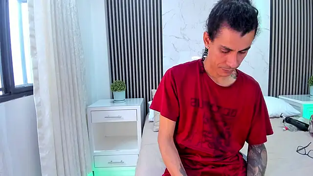 Snapshot of JackAndRosse_ chatting on July 2026 12:33:01 PM JackAndRosse online show from July 2026 12:33:01 PM