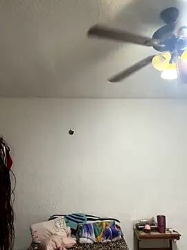 Snapshot of Nia_Desire chatting on November 2025 06:49:01 AM Nia Desire online show from November 2025 06:49:01 AM