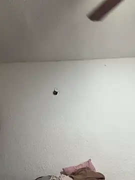 Snapshot of Nia_Desire chatting on December 2025 05:57:01 AM Nia Desire online show from December 2025 05:57:01 AM