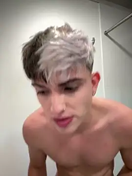 Snapshot of Justin_trevor1 chatting on May 2026 01:11:01 AM Justin trevor1 online show from May 2026 01:11:01 AM