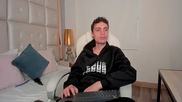 dark sun302 online show from September 2025 08:58:02 PM