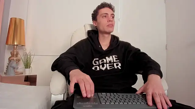 dark sun302 online show from September 2025 09:31:02 PM