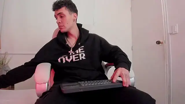 dark sun302 online show from November 2025 09:38:01 PM