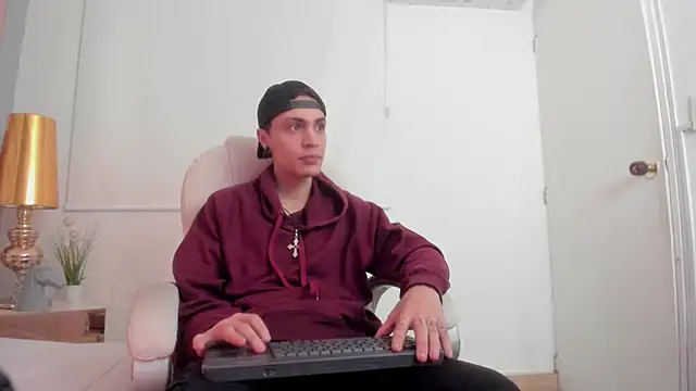 dark sun302 online show from November 2025 09:38:02 PM