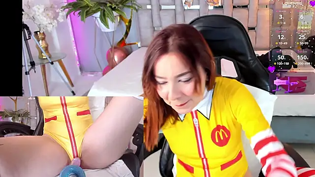 NicoleFerrel online show from October 2025 03:21:02 PM