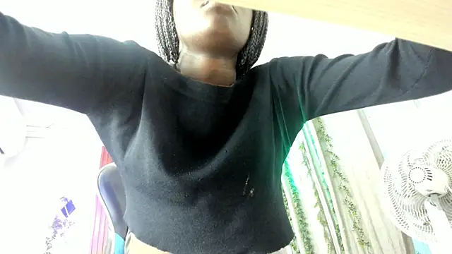 Evaa 18 online show from December 2025 05:52:02 PM