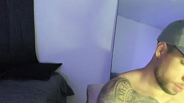 ThiagoLugo online show from December 2025 08:15:01 PM