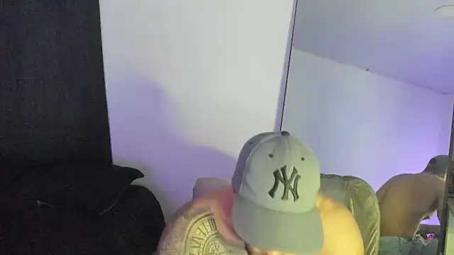 ThiagoLugo online show from December 2025 10:36:01 PM