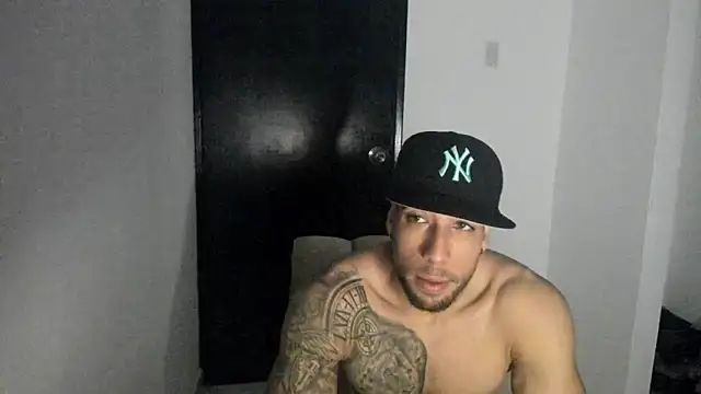 Snapshot of ThiagoLugo chatting on May 2026 04:21:01 AM ThiagoLugo online show from May 2026 04:21:01 AM