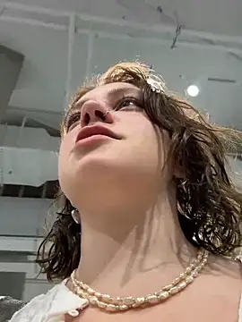 lucy-joy online show from September 2025 11:32:02 AM