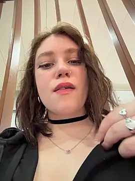 lucy-joy online show from February 2026 09:29:02 AM