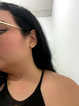 Emily Taylor2 online show from September 2025 05:02:02 AM