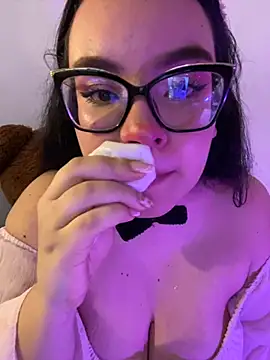 Emily Taylor2 online show from November 2025 04:36:01 AM