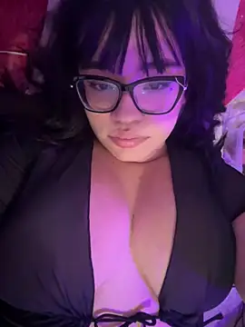 Snapshot of Emily_Taylor2 chatting on June 2026 03:54:02 AM Emily Taylor2 online show from June 2026 03:54:02 AM