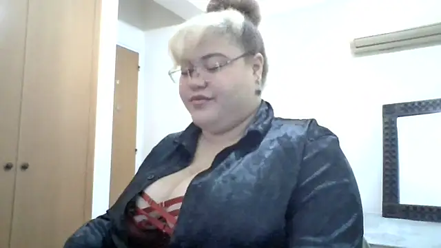GoddessMocha online show from September 2025 01:04:01 PM