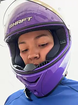 Camilla Miller01 online show from April 2026 06:57:02 PM