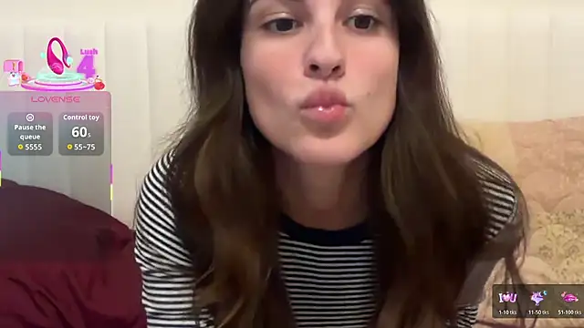 Snapshot of heyitsmadig chatting on November 2025 07:45:02 PM heyitsmadig online show from November 2025 07:45:02 PM