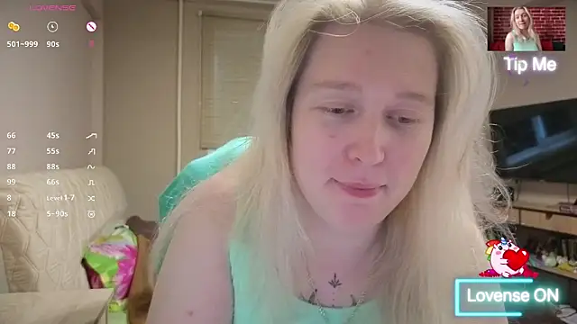 Snapshot of CitrusBlissss chatting on June 2026 01:02:01 PM CitrusBlissss online show from June 2026 01:02:01 PM