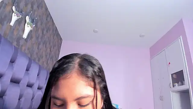 VeraBlazze online show from September 2025 12:05:01 PM