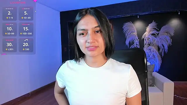 AidaJones online show from October 2025 12:27:01 PM