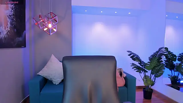 AidaJones online show from November 2025 12:05:02 PM