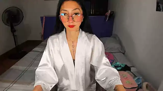 Snapshot of Anais_lux chatting on May 2026 11:34:04 PM Anais lux online show from May 2026 11:34:04 PM