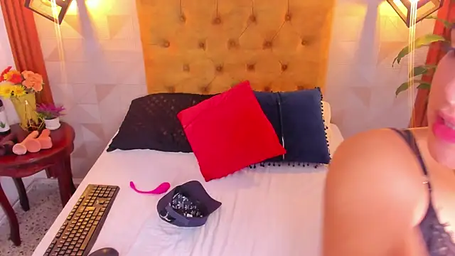 violet sweet19 online show from April 2026 12:00:02 PM