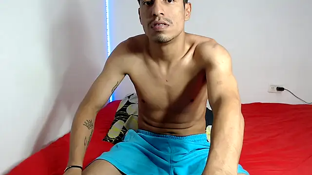 IsaXander743 online show from October 2025 01:05:02 AM