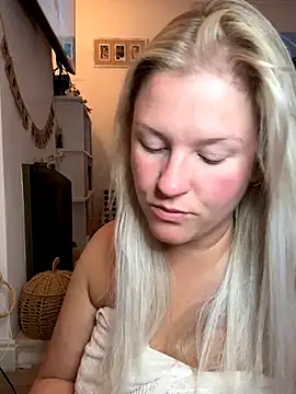 Charleigh xx online show from October 2025 08:33:02 AM