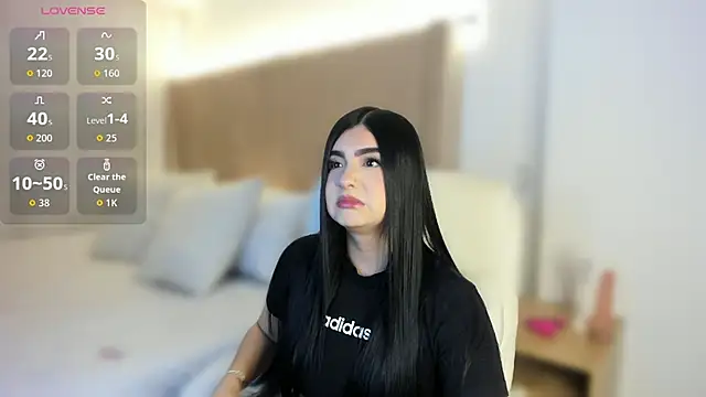 Snapshot of Sweety_Nicole_ chatting on June 2026 05:21:01 AM Sweety Nicole online show from June 2026 05:21:01 AM